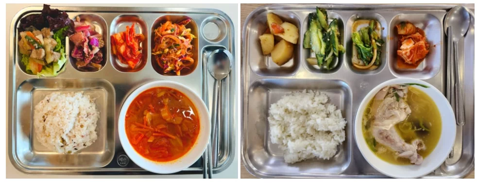 주간보호센터에서 제공하는 점심 식판 두 가지