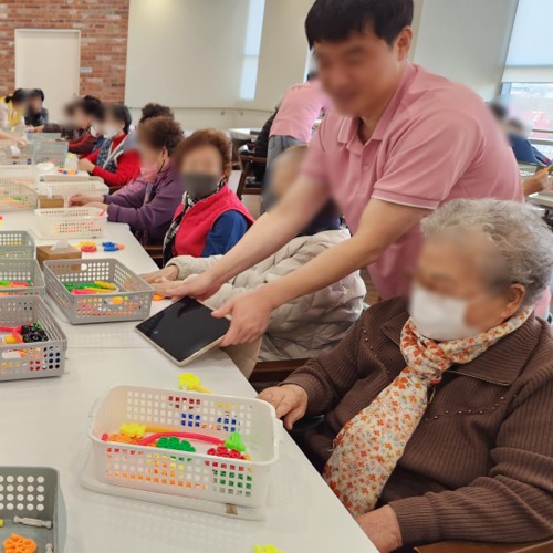 케어링 주간보호센터 광주 어르신 인지 학습 활동