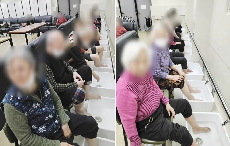 케어링 주간보호센터 군산점 어르신 족욕