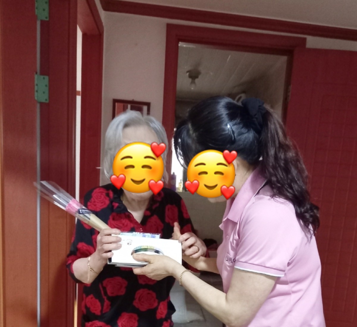케어링 방문요양센터 서울 영등포점 종사자의 꽃 선물