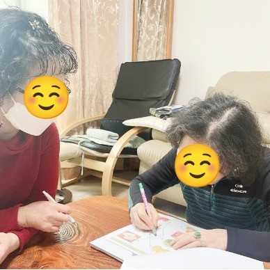 케어링 방문요양센터 대전점 어르신과 보호자 상담 모습
