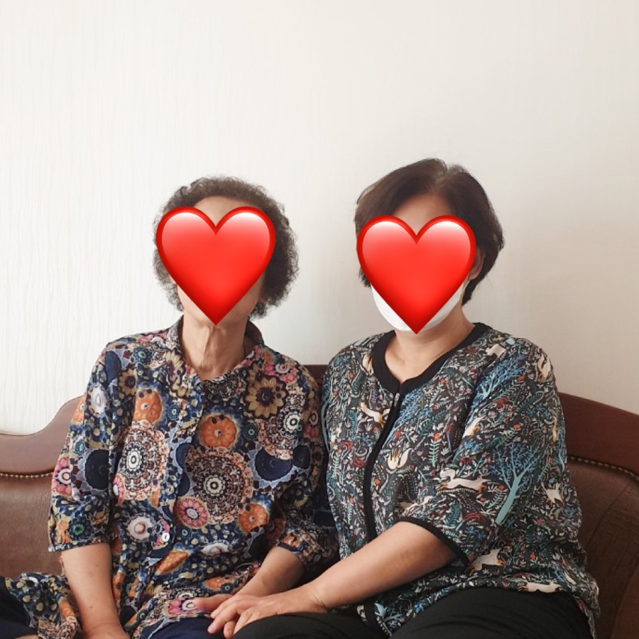 케어링 방문요양센터 서울 양천점 어르신과 가족 사진