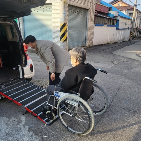 광주 병원동행,휠체어차량으로 편안하게 모셔요(무료)